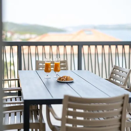 Lush Suites Trogir Exterior photo