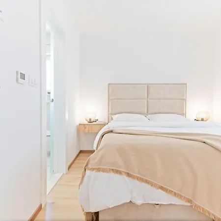 Lush Suites Trogir Exterior photo